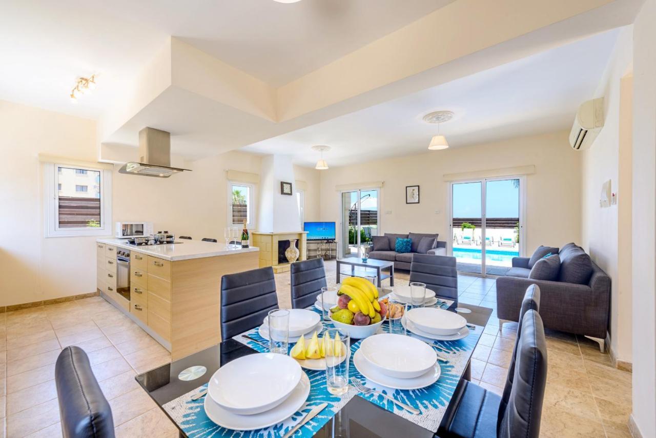 Villa Irina Paralimni Ngoại thất bức ảnh