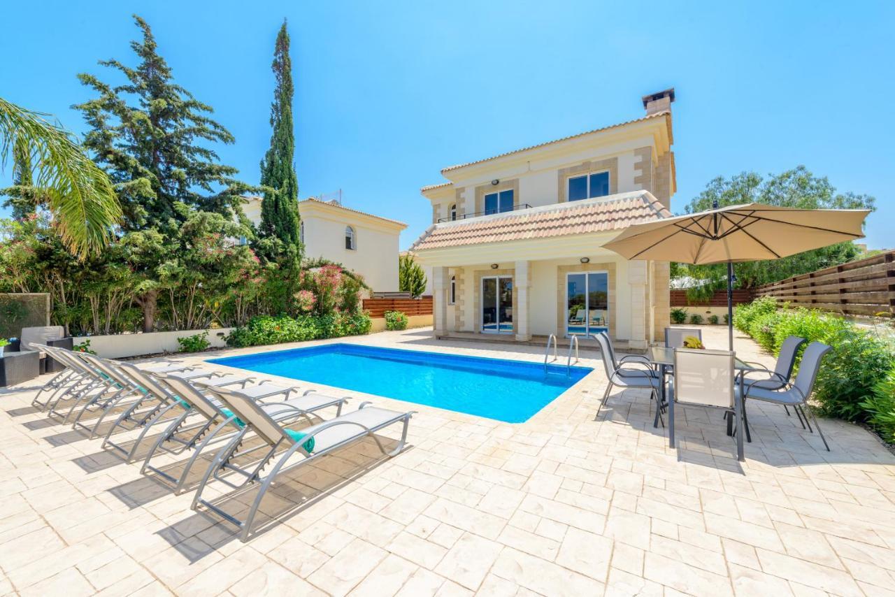 Villa Irina Paralimni Ngoại thất bức ảnh